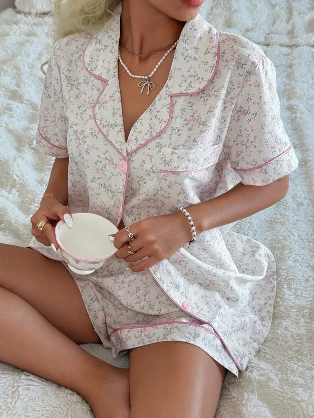 Baby Pink Romantic Women's Ditsy Floral Lapel Short Sleeve Shorts Pajama Set